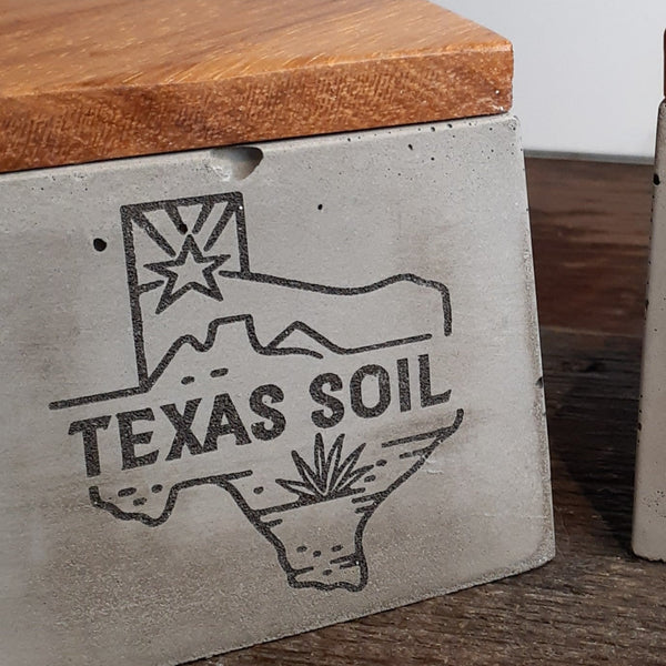 Texas Soil Box: Charcoal with Wooden Lid